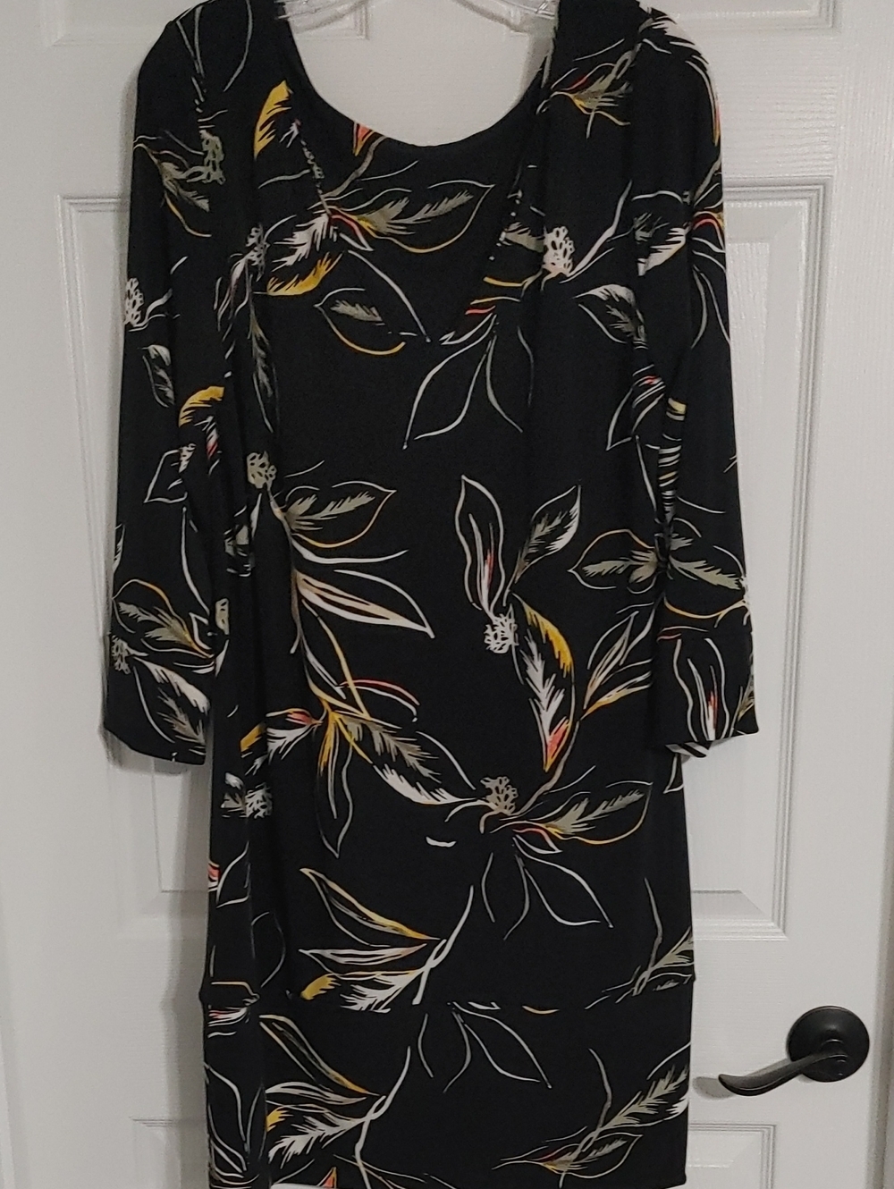 Soma Black Floral Scoop Neck with V-Back Long Sleeve Dress Like New - Picture 3 of 7